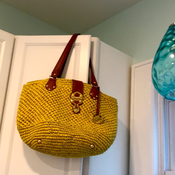 MICHAEL Michael Kors Handbags - 🎉Host Pick 🎉 Michael Michael Kors Santorini Tote 🤩